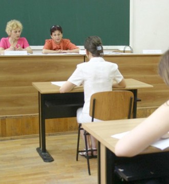 Aociaţia Elevilor transmite Parlamentului o propunere legislativă privind studiul religiei